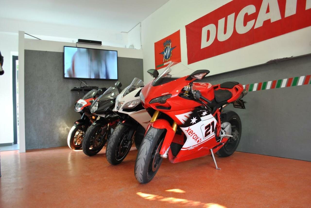 밀레시모 Italian Piston House Sport Moto Rent B&B 외부 사진