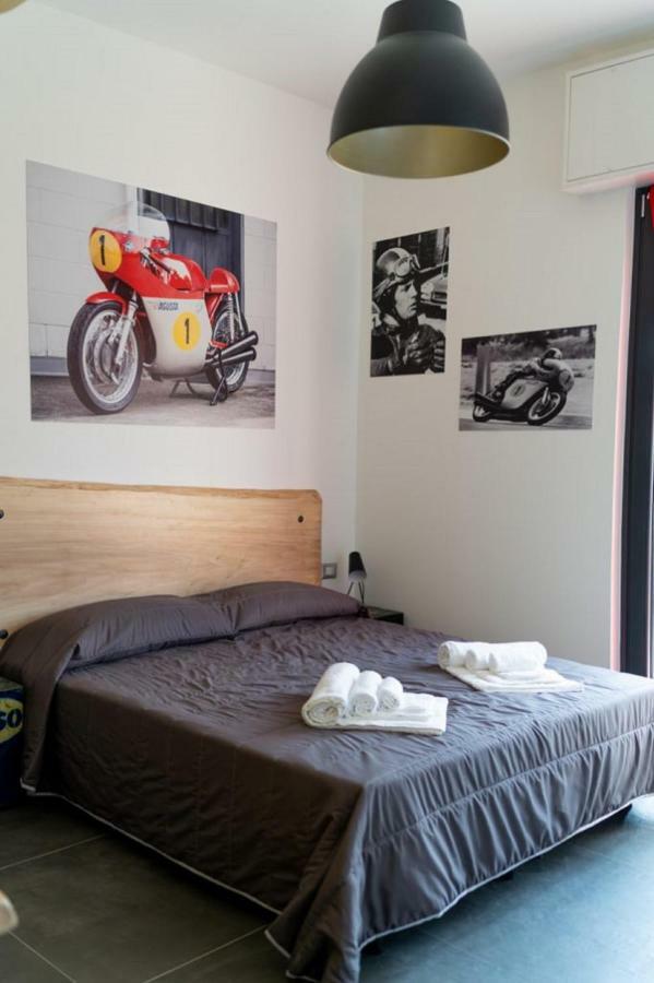 밀레시모 Italian Piston House Sport Moto Rent B&B 외부 사진